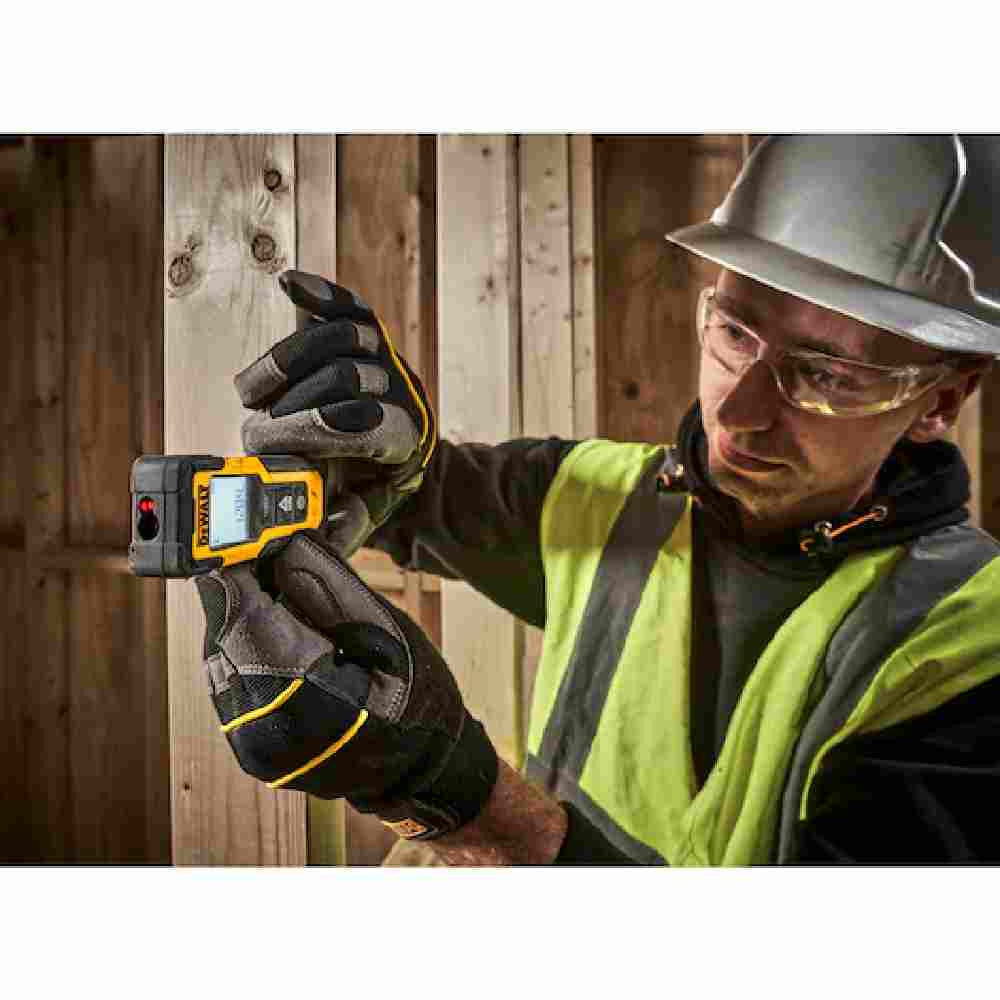 Dewalt DWHT77100-CN 100' Laser Distance Measurer making a horizontal measurement