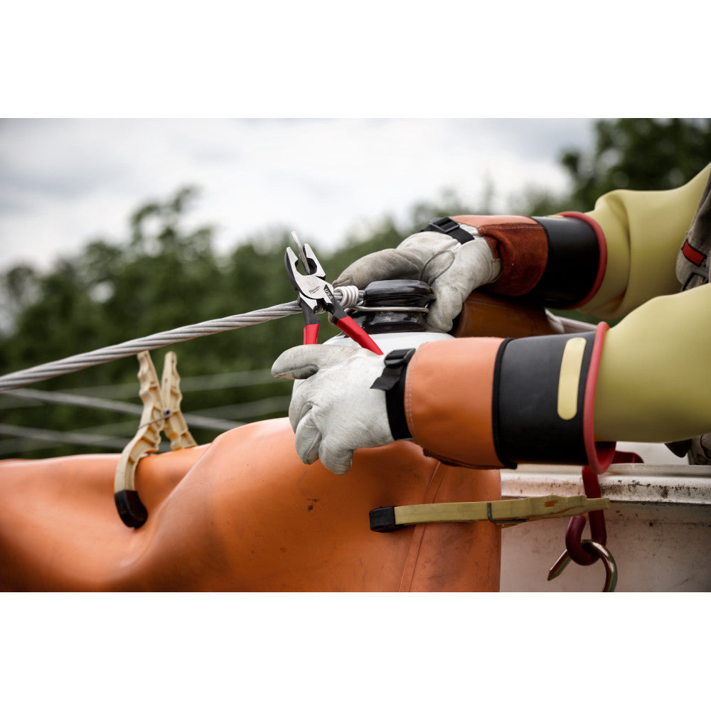 Milwaukee MT500T 9 inch Lineman's Dipped Grip Pliers with Thread Cleaner