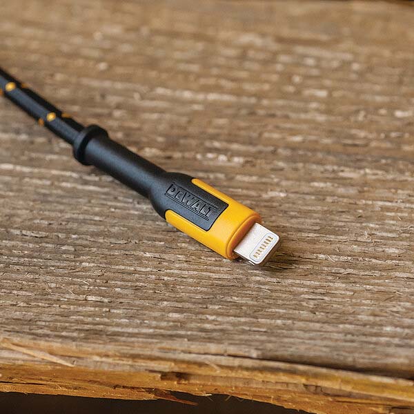 DeWalt 10' Reinforced Braided Lightning Cable