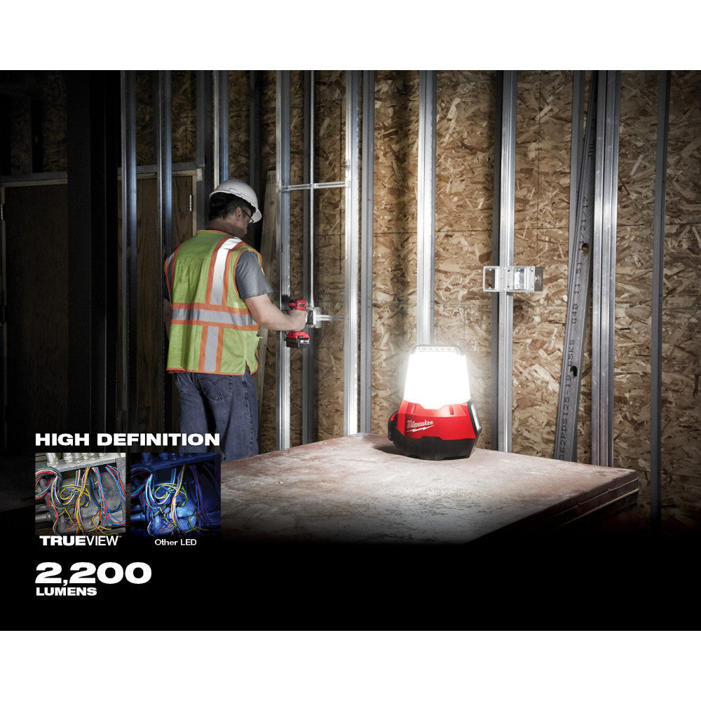 Milwaukee 2144-20 M18 RADIUS LED Compact Site Light with Flood Mode (Tool Only)