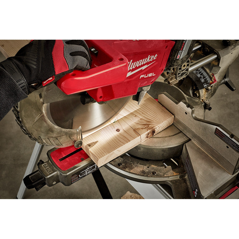 Milwaukee 2739-21HD M18 FUEL Cordless Brushless 12 Inch Dual Bevel Sliding Compound Mitre Saw with ONE-KEY Kit