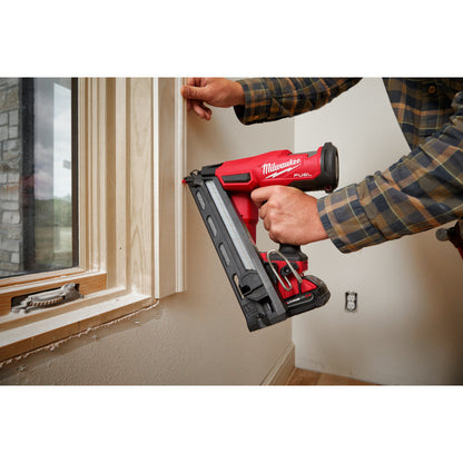Milwaukee 2839-20 M18 FUEL Brushless 15-Gauge Angled Finish Nailer (Tool Only)