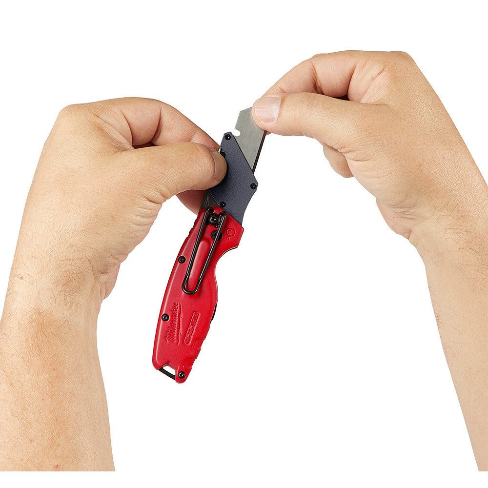 Milwaukee 48-22-1500 FASTBACK Compact Folding Utility Knife showing blade change on the fly