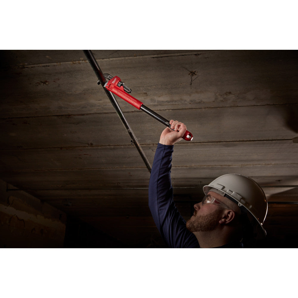 Milwaukee 48-22-7314 CHEATER Steel Adaptable Pipe Wrench showing in use fastening lengths of pipe together