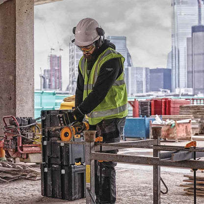 DeWalt DCG418X1 FLEXVOLT 60V MAX Brushless 4-1/2 inch - 6 inch Cordless Grinder Kit with Kickback Brake
