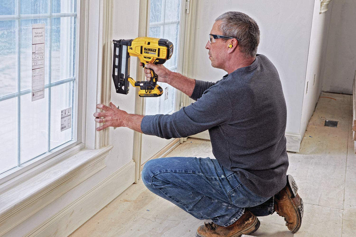 DeWalt DCN662B 20V MAX XR 16 Gauge Cordless Straight Finish Nailer (Tool Only)