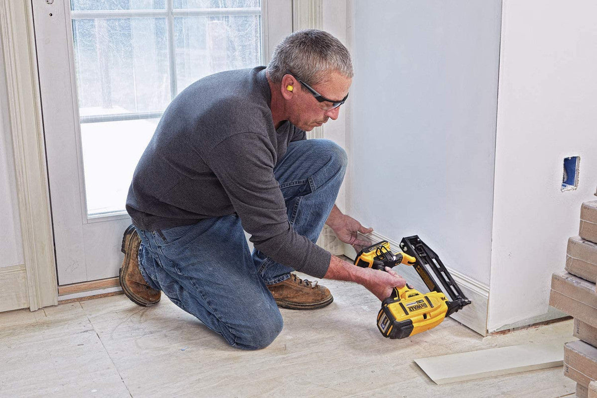 DeWalt DCN662B 20V MAX XR 16 Gauge Cordless Straight Finish Nailer (Tool Only)