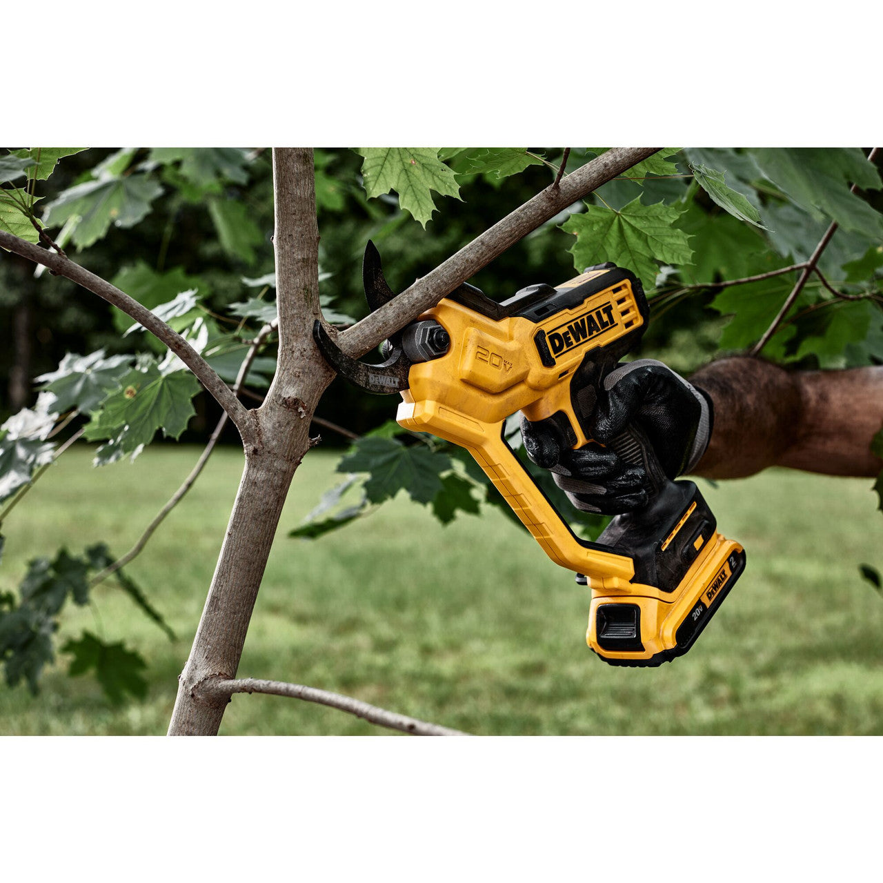 DeWalt DCPR320B 20V MAX 1-1/2 inch Cordless Pruner (Tool Only)