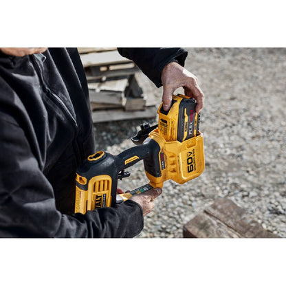 DeWalt DCPW1000X1 60V MAX 1000 PSI Cordless Power Cleaner Kit