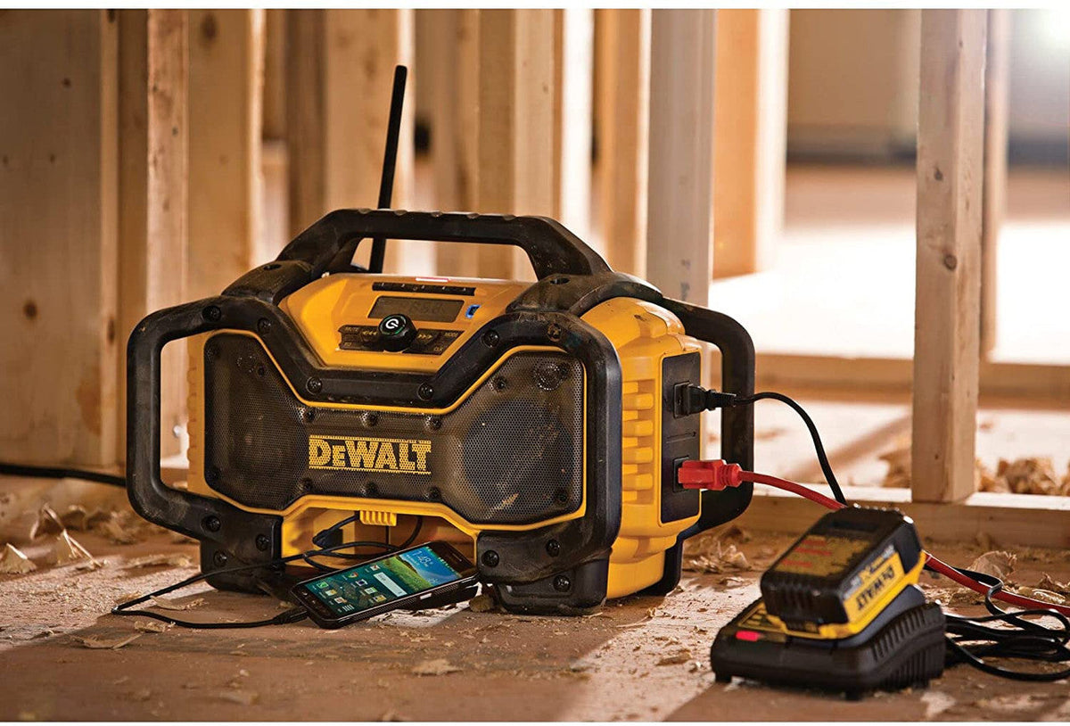 DeWALT DCR025 20V/60V/AC Bluetooth Radio  and Charger