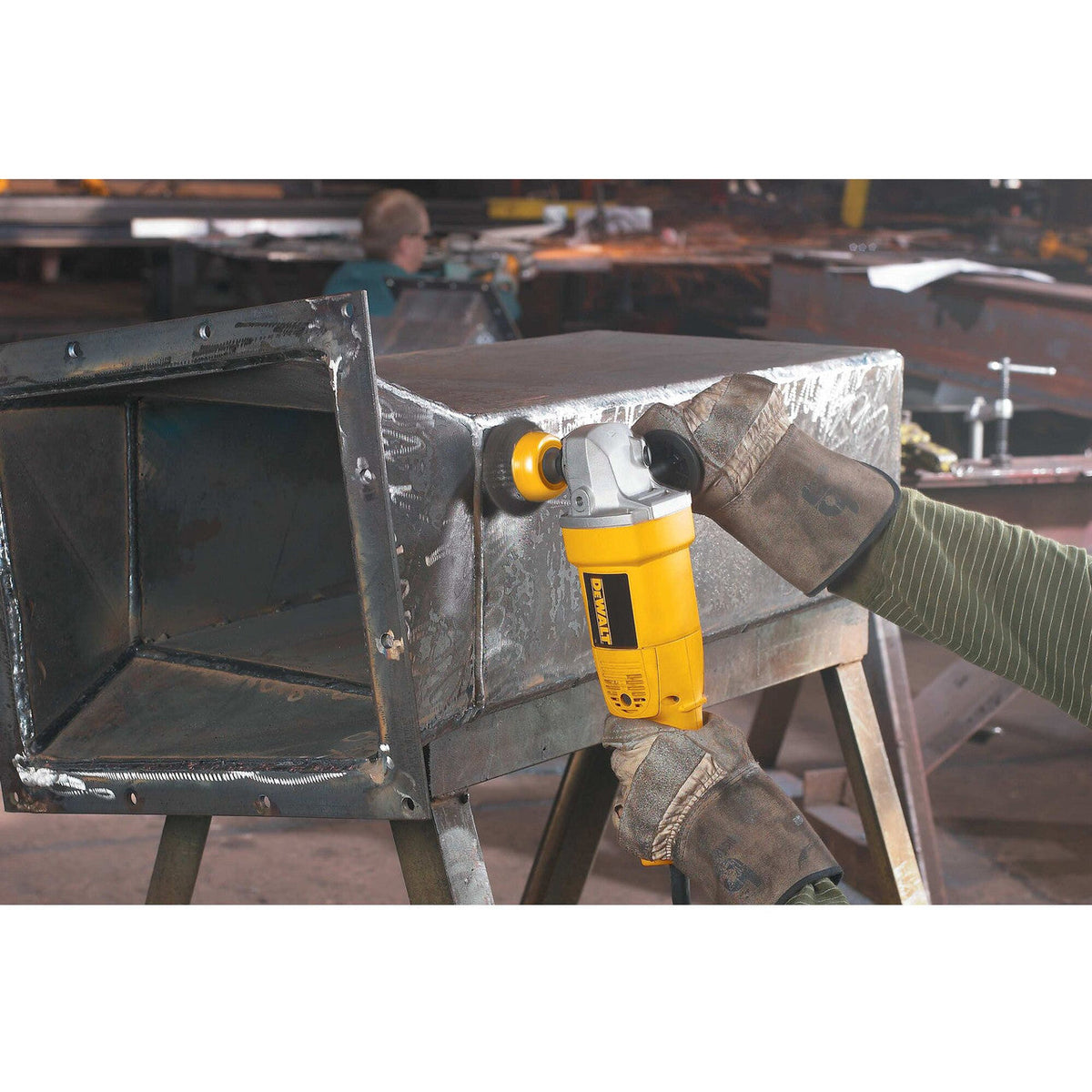 DeWalt DW831 5 inch Medium Angle Grinder