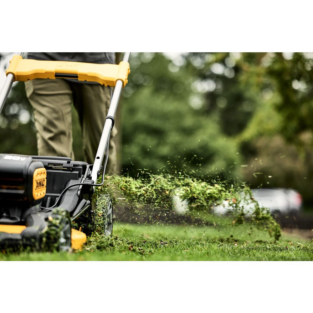 DeWalt DCMWSP256U2-CA 2x20V MAX 21-1/2in Cordless Brushless RWD Self-Propelled Mower Kit