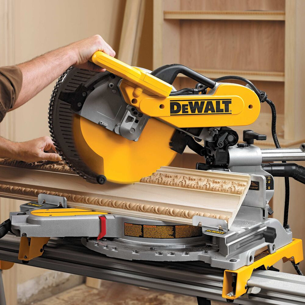DeWalt DWS780 12 Inch Double Bevel Sliding Compound Mitre Saw