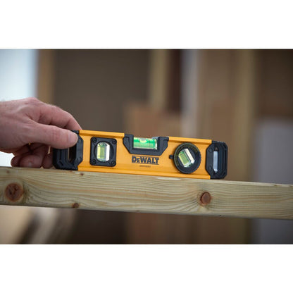 DeWalt DWHT43003 9 inch Magnetic Torpedo Level