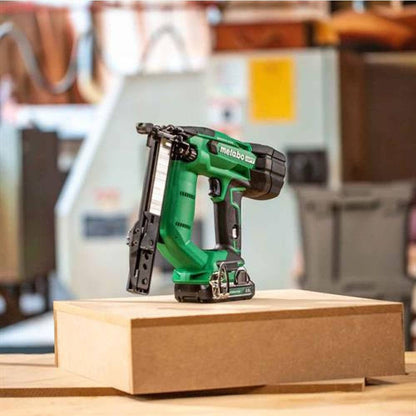 Metabo HPT N1804DA 18V MultiVolt 1/4 inch 18-Gauge Narrow Crown Cordless Brushless Stapler Kit