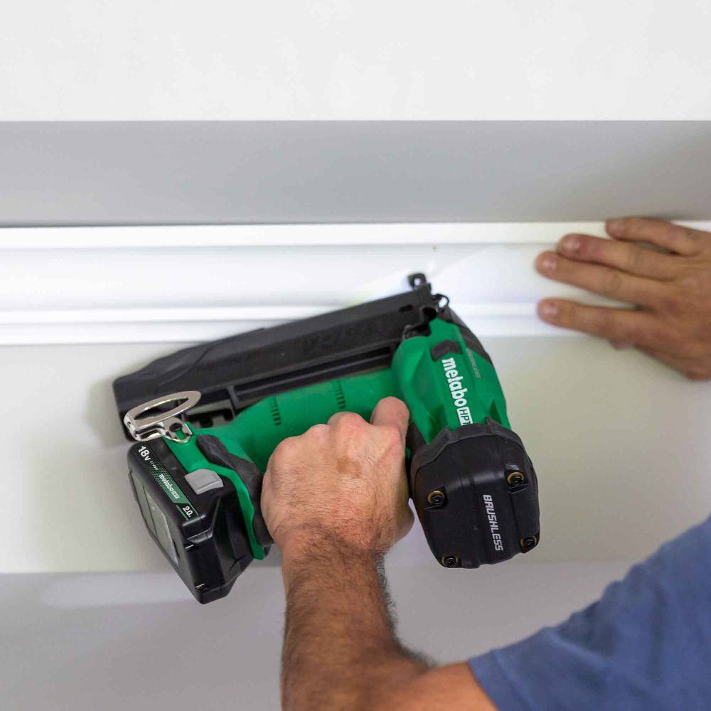 Metabo HPT NT1850DGM 18V Cordless Compact 18-Gauge 2 Inch Brad Nailer Kit