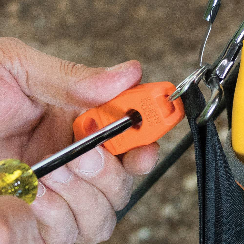 Klein Tools MAG2 Magnetizer / Demagnetizer showing in use magnetizing screwdriver