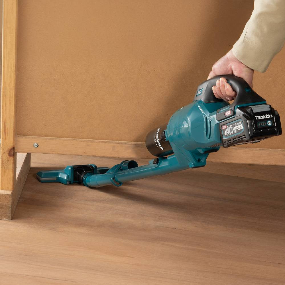 Makita CL003GA101 40V MAX XGT Cordless Brushless Cyclone Stick Vacuum Cleaner  Kit