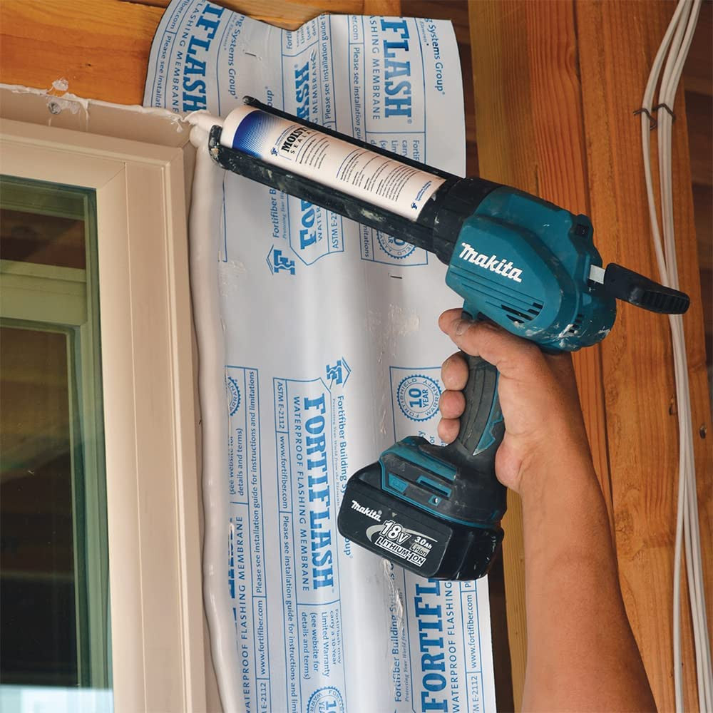 Makita DCG180Z 18V Cordless 300ml Caulking Gun (Tool Only)