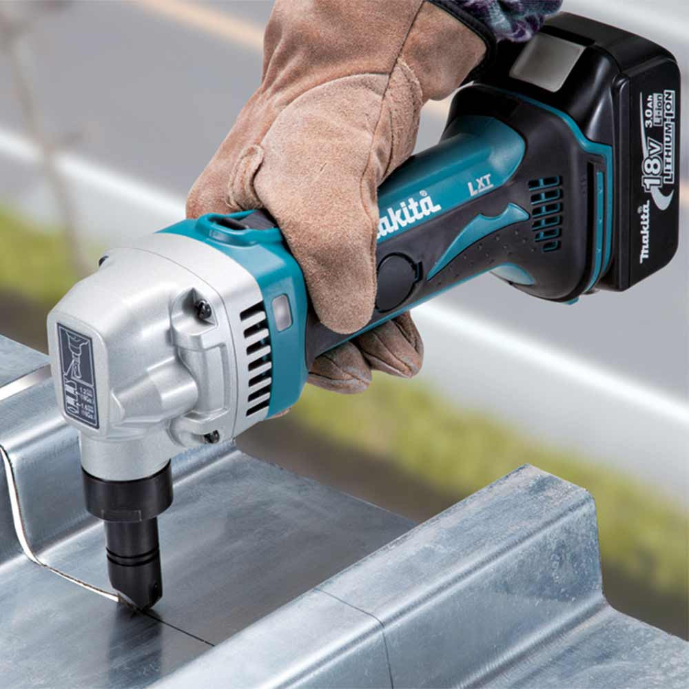 Makita DJN161Z 18V LXT Cordless Nibbler (Tool Only)