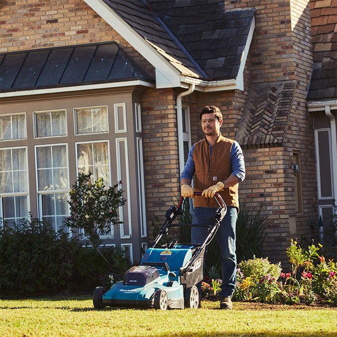 Makita DLM539CT4 36V (18Vx2) LXT 21 inch Cordless Self-Propelled Lawn Mower Kit