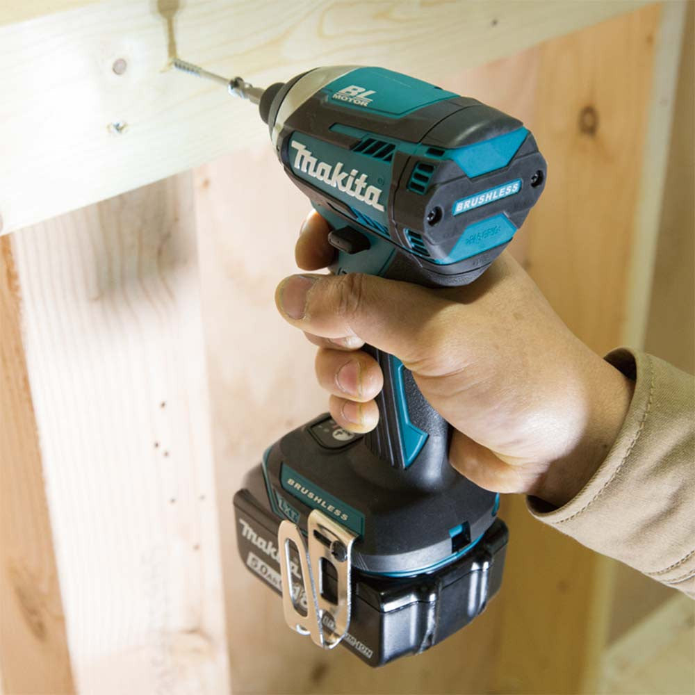 Makita DTD154Z 18V LXT Cordless Ultra-Compact 1/4 inch Impact Driver with Brushless Motor (Tool Only)
