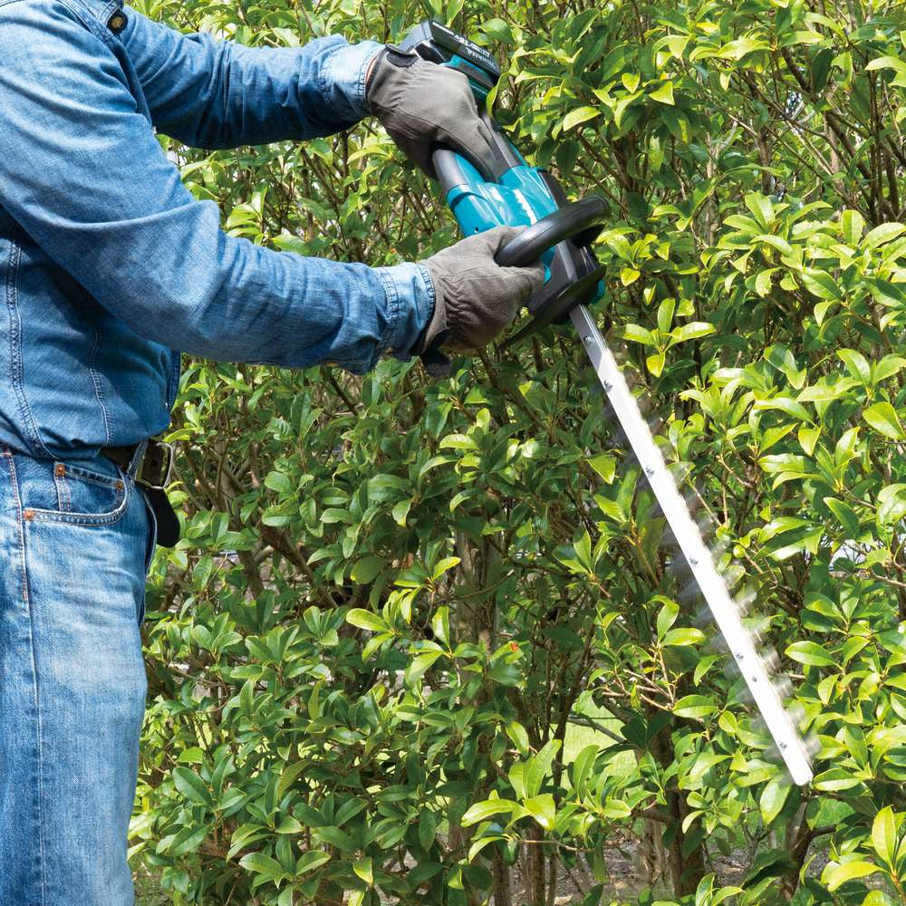 Makita DUH606Z 18V LXT 24 Inch Cordless Brushless Hedge Trimmer (Tool Only)