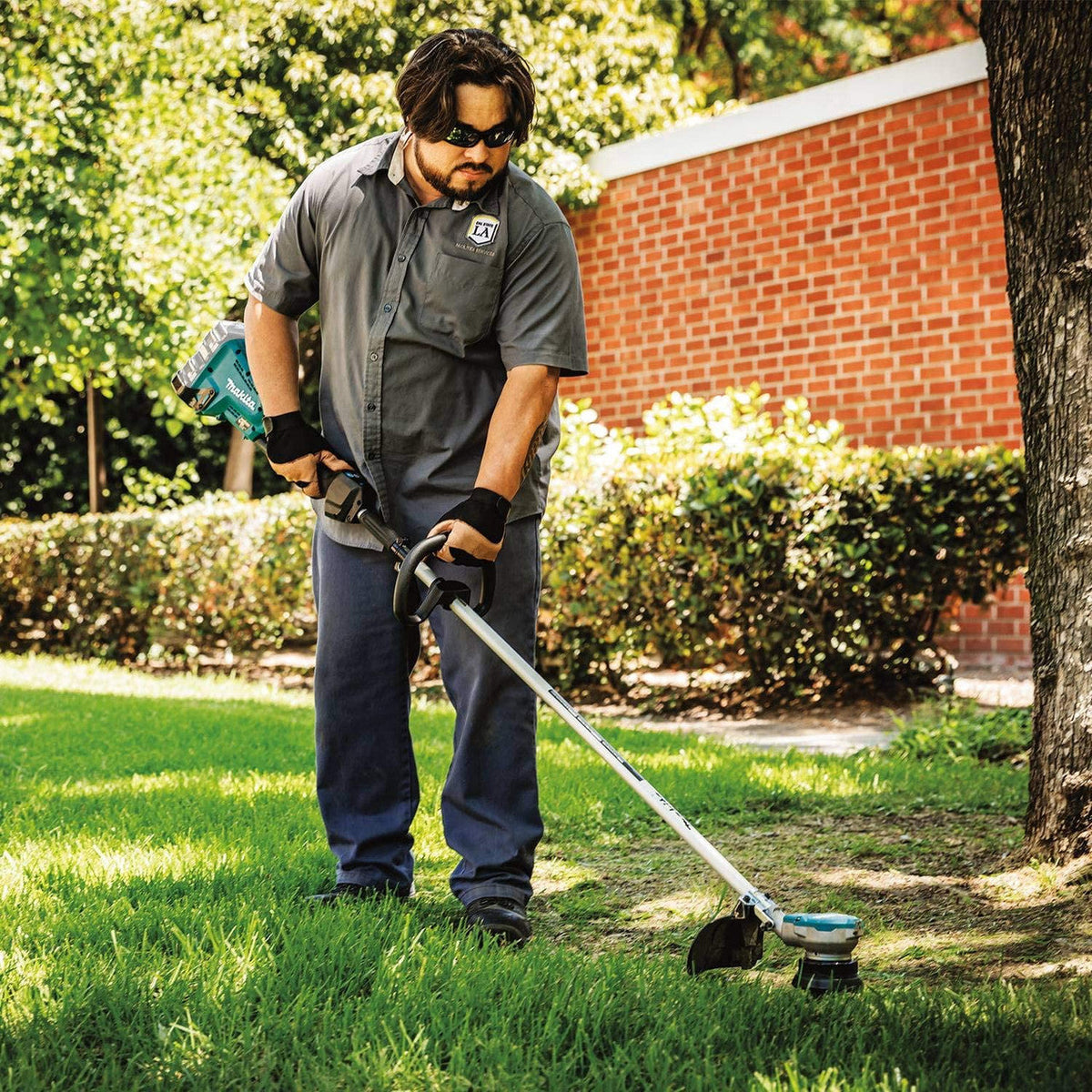 Makita DUR368LZ 18Vx2 LXT 15 inch  Brushless Line Trimmer (Tool Only)