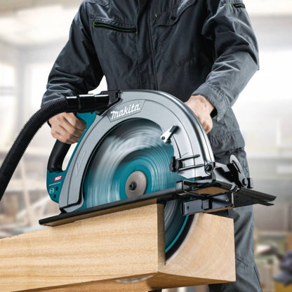 Makita HS013GZ 40V MAX XGT Cordless Brushless 16-5/16in Circular Saw (Tool Only) showing in use making a rip cut of a wood beam (Battery sold separately)