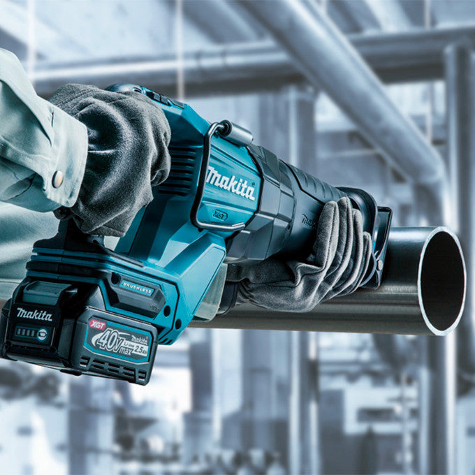 Makita JR001GZ 40V MAX XGT Cordless Brushless Reciprocating Saw cutting metal pipe (battery sold separately)