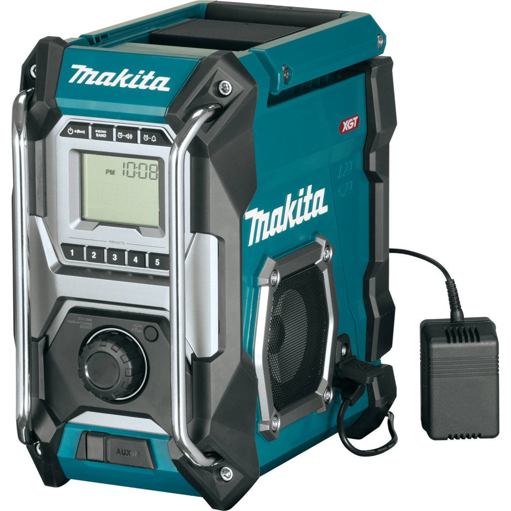 Makita MR001G 40V MAX XGT Cordless / Electric Jobsite Radio (Tool Only) showing the radio with the ac adaptor plugged into the radio