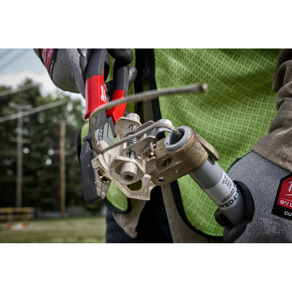 Milwaukee MT550T 9 inch Lineman's Comfort Grip Pliers with Thread Cleaner