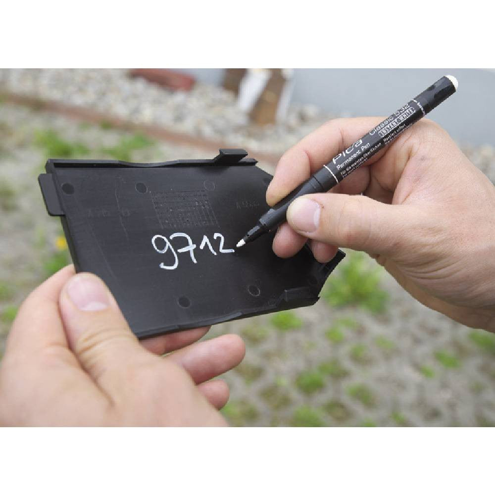 Pica 532-52-SB Classic 532 Permanent Pen with Bullet Tip - White