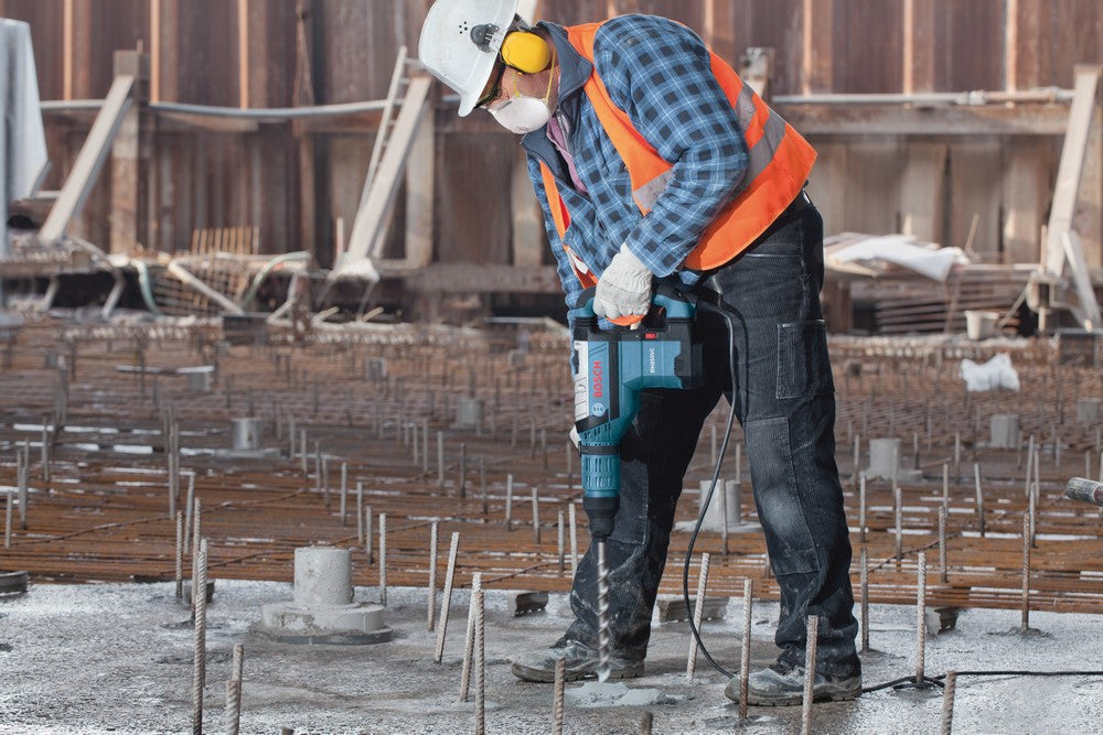 Bosch RH850VC SDS-Max 1-7/8 inch Combination Hammer chiseling