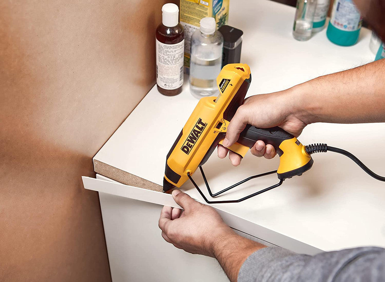 DeWalt DWHT75098 Heavy-Duty Professional Rapid Heat Ceramic Glue Gun