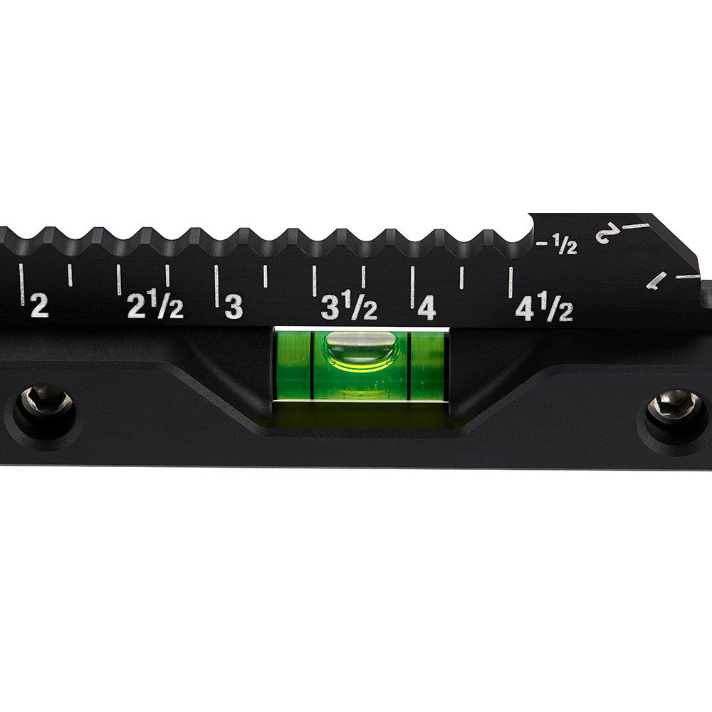 Stiletto STSQ7-L 7-Inch Carpenter Square with Level