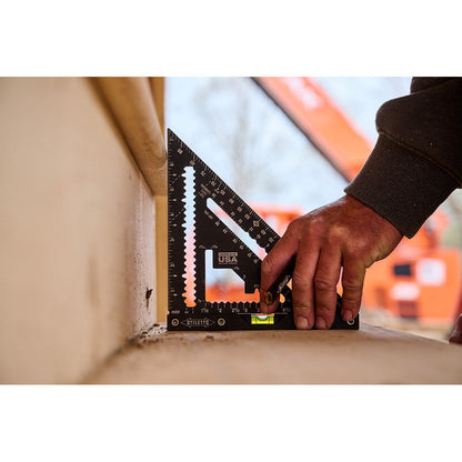 Stiletto STSQ7-L 7-Inch Carpenter Square with Level